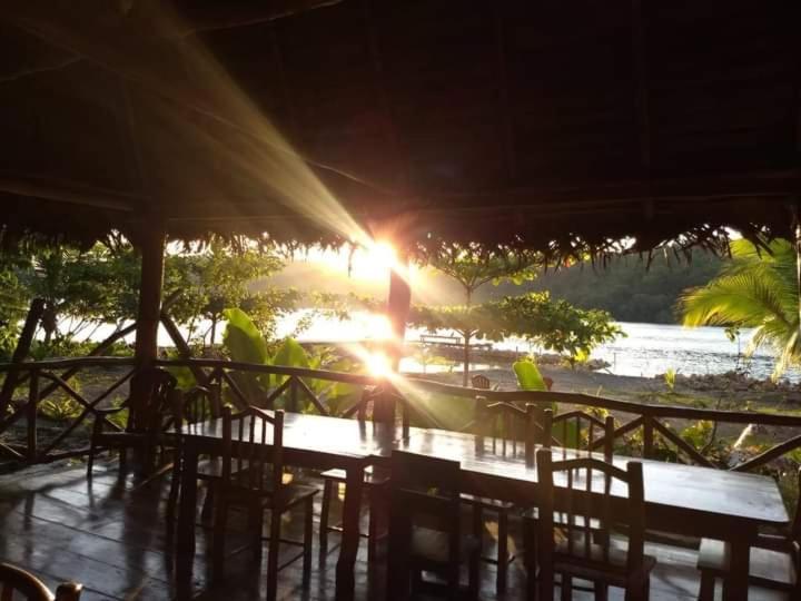 Hotel Casa Maya Livingston Bagian luar foto